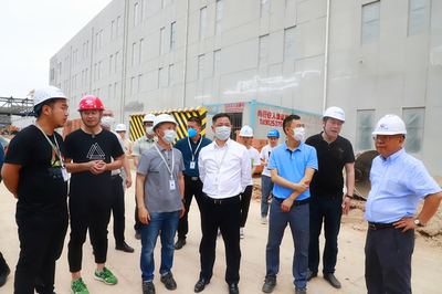 新鋰想公司董事長杜剛親臨一線，視察指導5萬噸鋰電正極材料項目建設工作